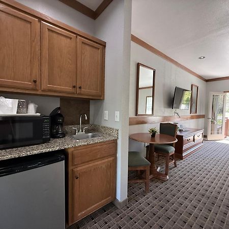 Qualla Cabins And Motel Cherokee Near Casino Whittier ภายนอก รูปภาพ