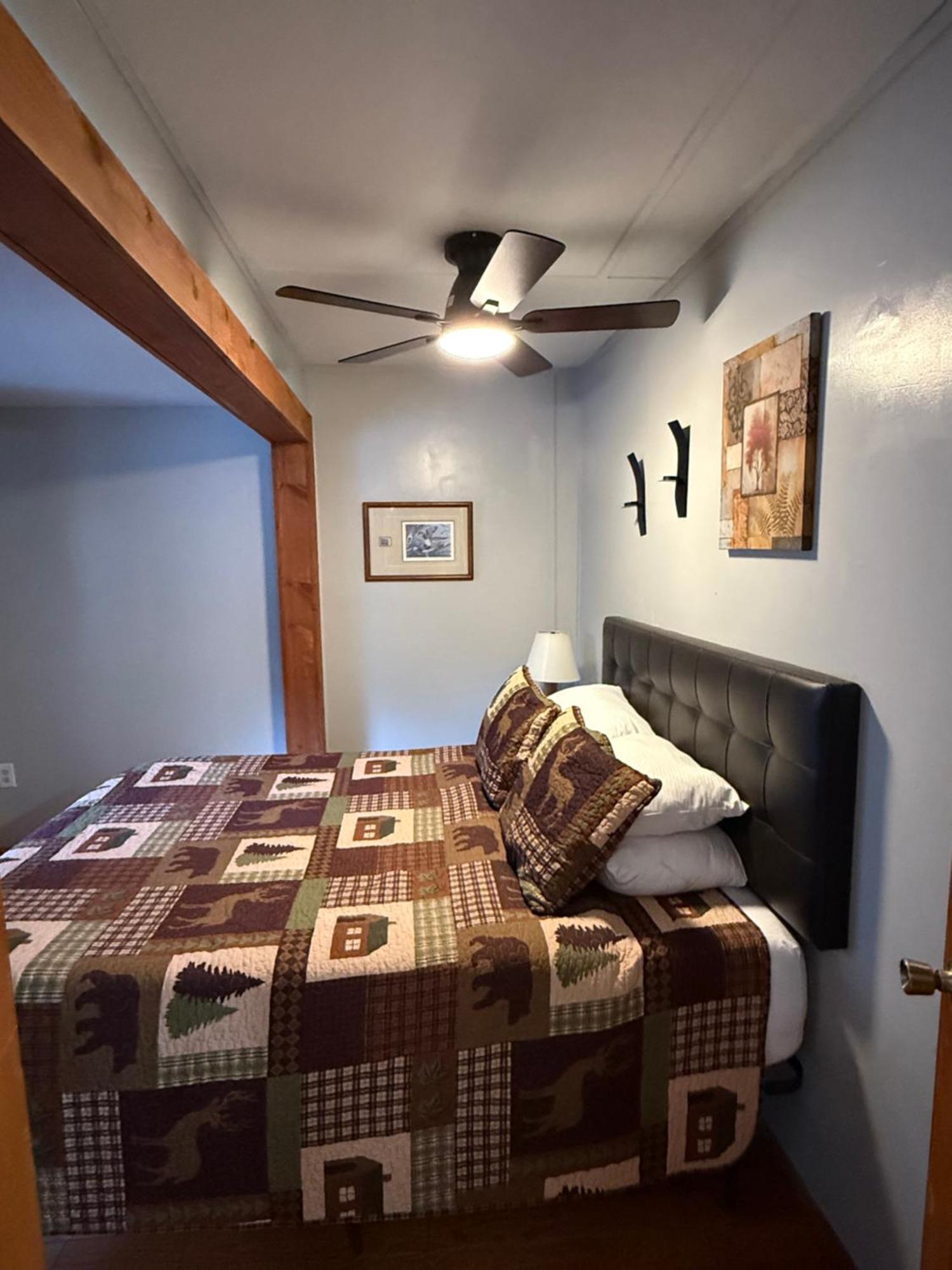 Qualla Cabins And Motel Cherokee Near Casino Whittier ภายนอก รูปภาพ