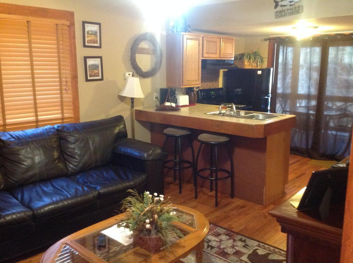 Qualla Cabins And Motel Cherokee Near Casino Whittier ภายนอก รูปภาพ