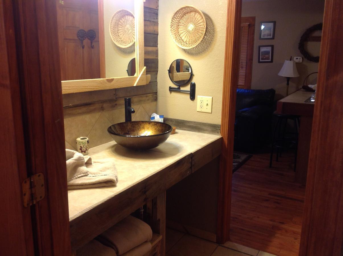 Qualla Cabins And Motel Cherokee Near Casino Whittier ภายนอก รูปภาพ