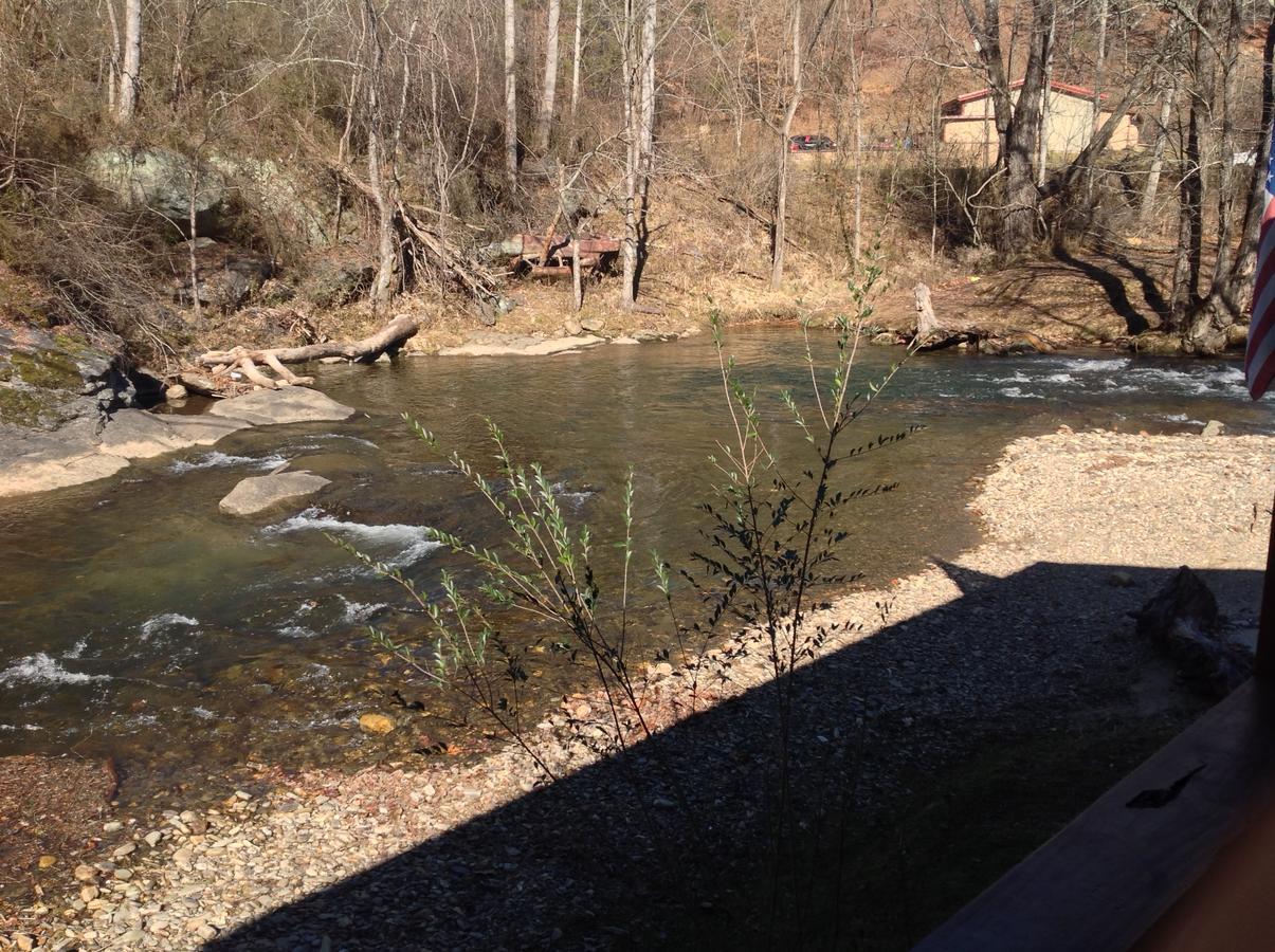 Qualla Cabins And Motel Cherokee Near Casino Whittier ภายนอก รูปภาพ